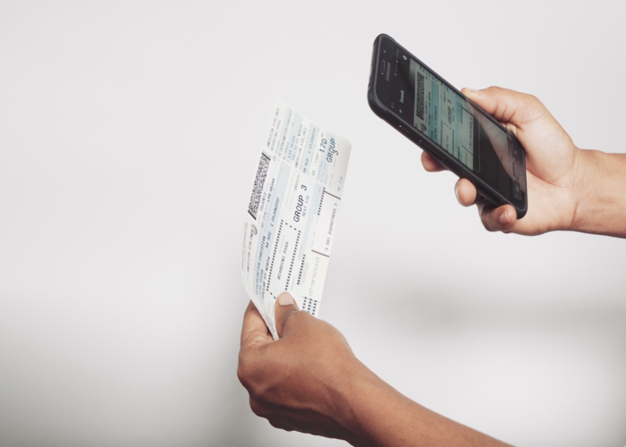 Airline Improves Customer Service & Cuts Costs with Barcode Scanning on Smartphones