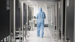 A-Skylark-Lasers-engineer-in-a-cleanroom